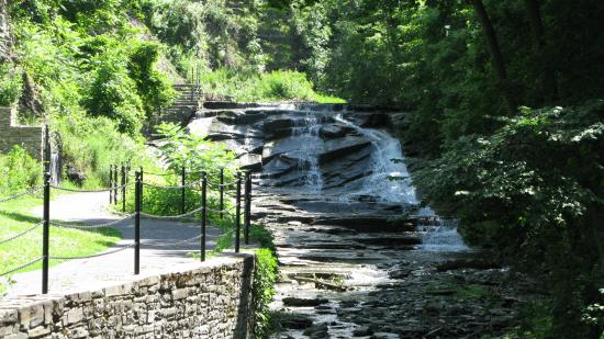 cascadilla-gorge-trail.jpg